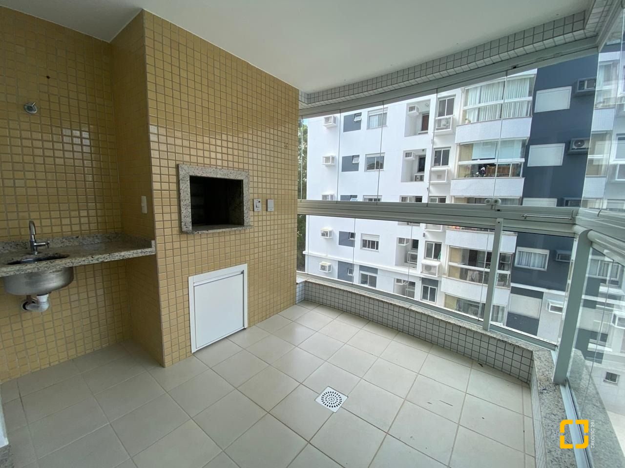 Apartamento com 79m², 3 quartos (sendo 1 suíte), 1 garagem, no bairro Itacorubi em Florianópolis