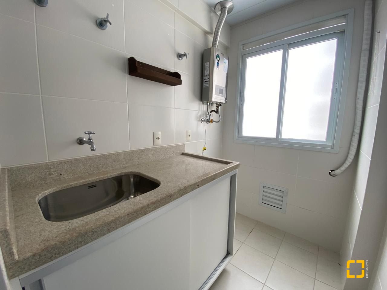 Apartamento com 79m², 3 quartos (sendo 1 suíte), 1 garagem, no bairro Itacorubi em Florianópolis