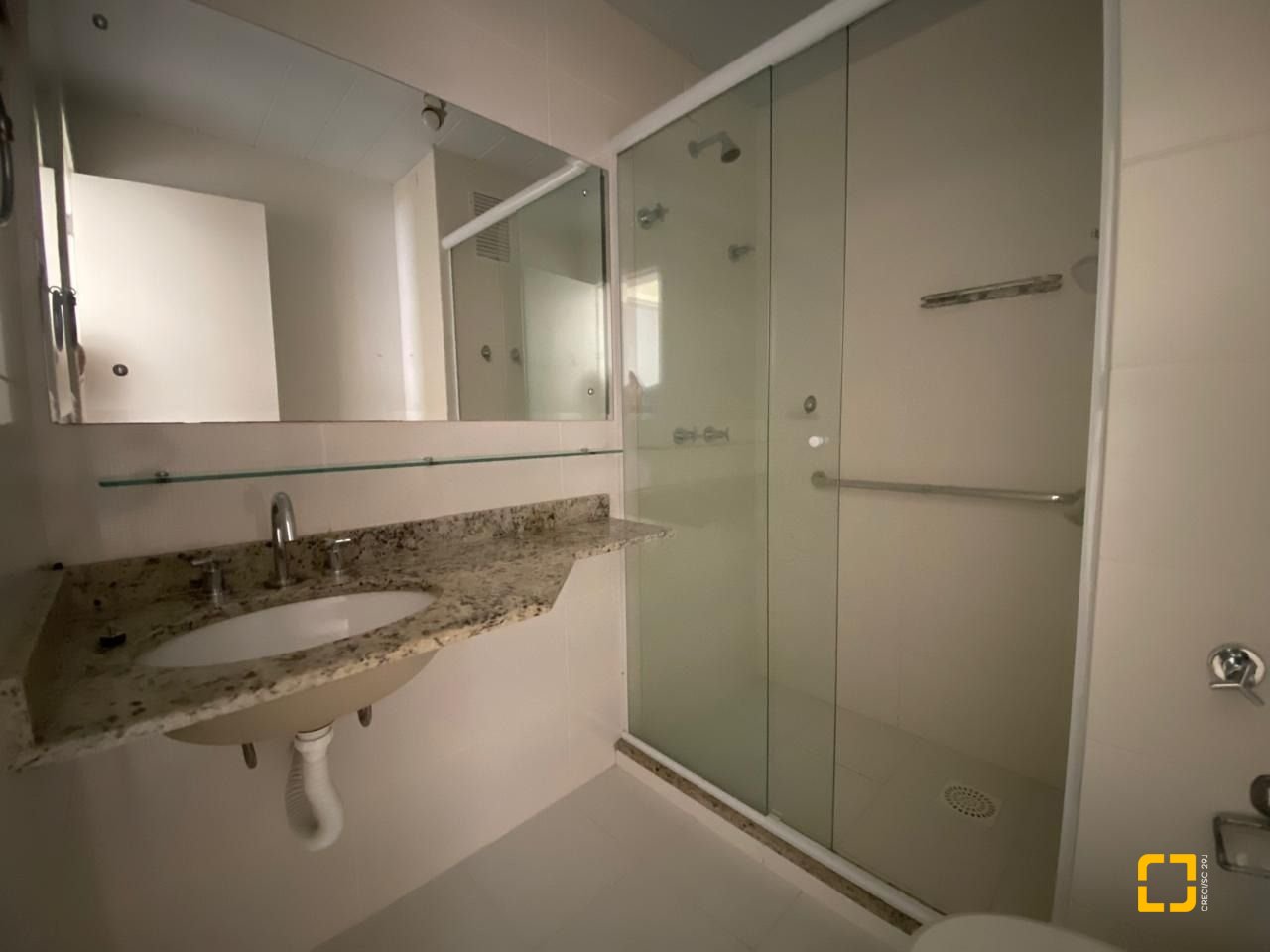 Apartamento com 79m², 3 quartos (sendo 1 suíte), 1 garagem, no bairro Itacorubi em Florianópolis