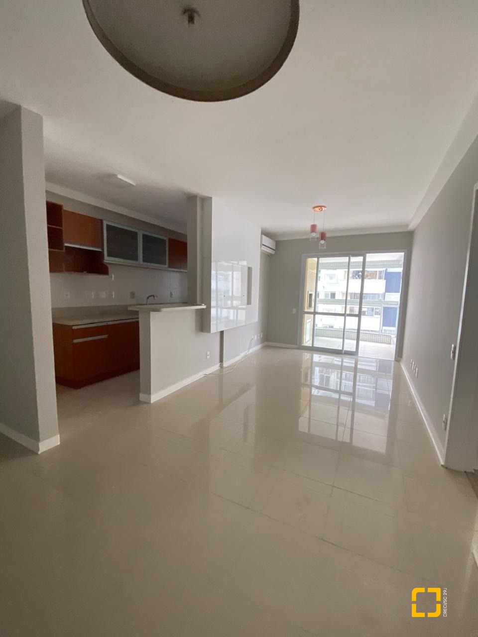 Apartamento com 79m², 3 quartos (sendo 1 suíte), 1 garagem, no bairro Itacorubi em Florianópolis