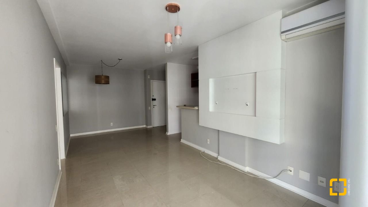 Apartamento com 79m², 3 quartos (sendo 1 suíte), 1 garagem, no bairro Itacorubi em Florianópolis