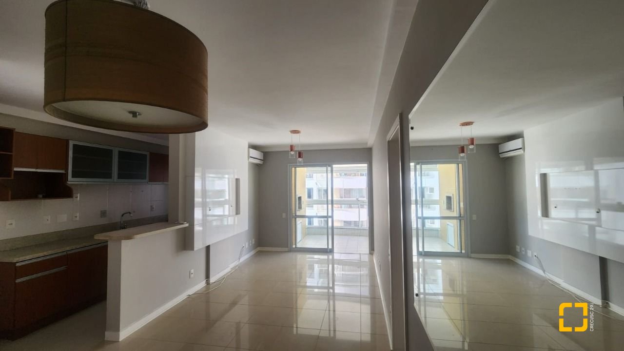 Apartamento com 79m², 3 quartos (sendo 1 suíte), 1 garagem, no bairro Itacorubi em Florianópolis