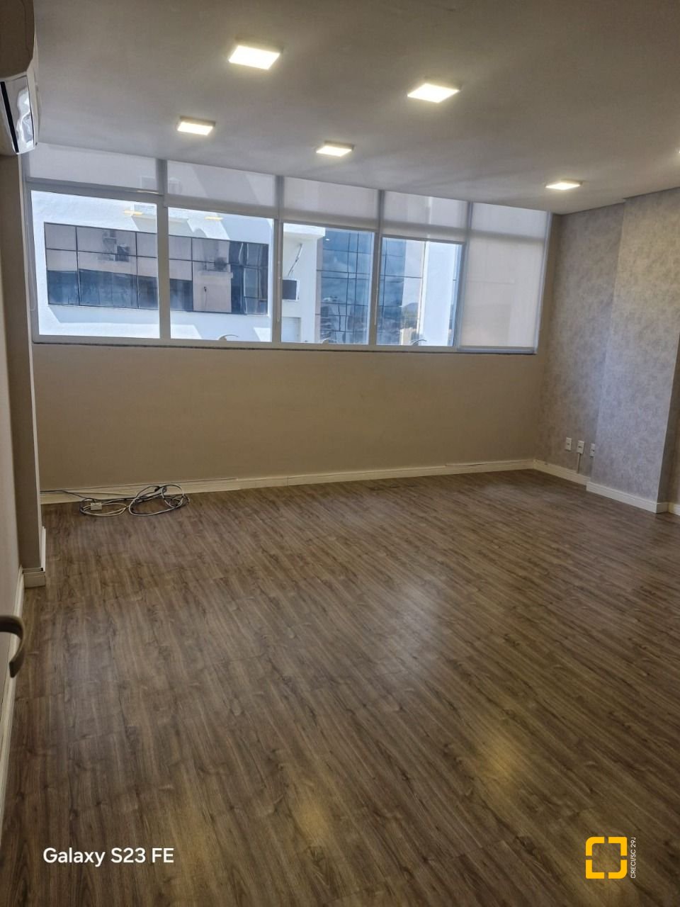 Sala com 27m², no bairro Pagani em Palhoça
