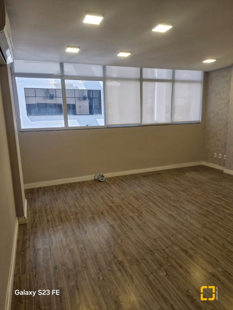 Sala com 27m², no bairro Pagani em Palhoça