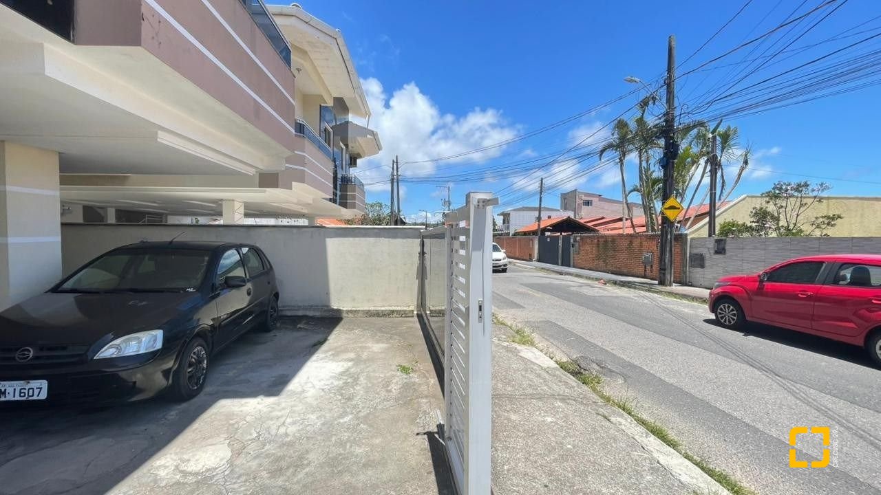 Apartamento com 45m², 3 quartos (sendo 1 suíte), 1 garagem, no bairro Ingleses em Florianópolis