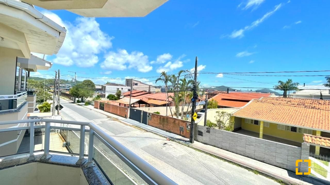 Apartamento com 45m², 3 quartos (sendo 1 suíte), 1 garagem, no bairro Ingleses em Florianópolis