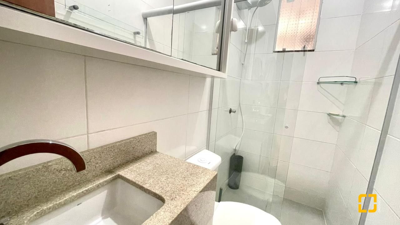 Apartamento com 45m², 3 quartos (sendo 1 suíte), 1 garagem, no bairro Ingleses em Florianópolis