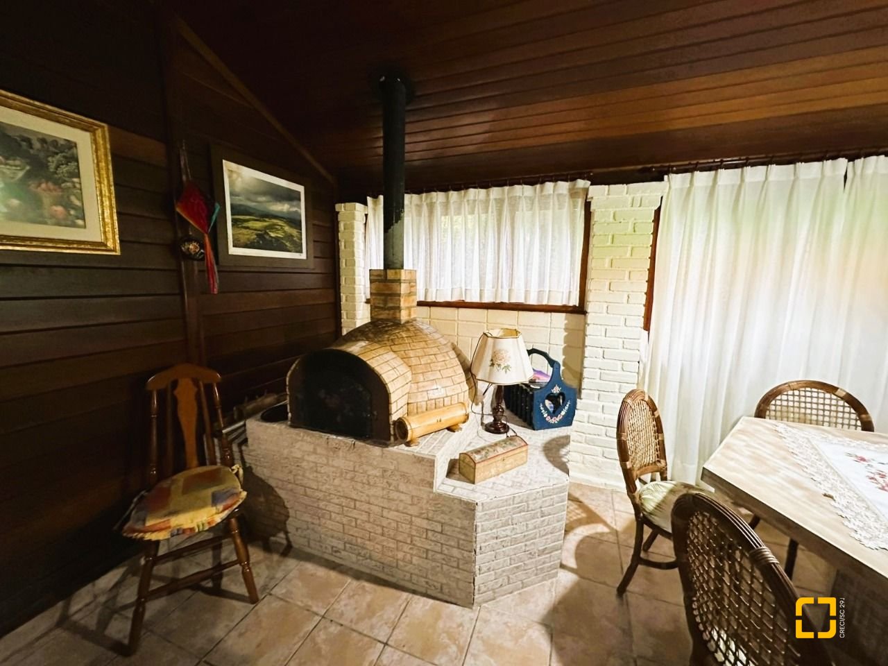 Casa de Condomínio com 240m², 4 quartos (sendo 2 suítes), 4 garagens, no bairro Rio dos Bugres em Rancho Queimado