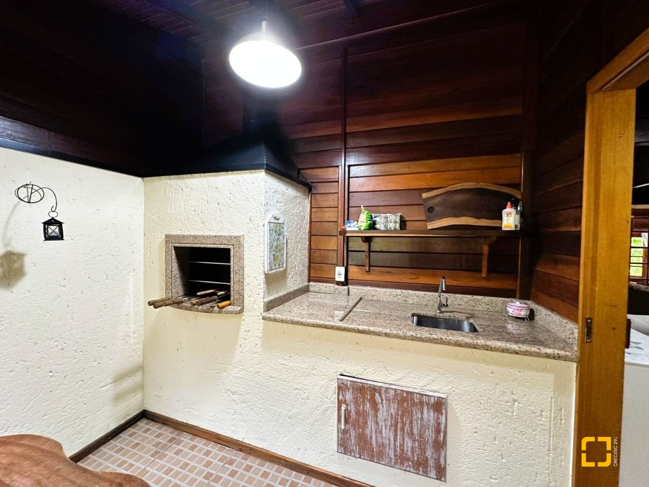 Casa de Condomínio com 240m², 4 quartos (sendo 2 suítes), 4 garagens, no bairro Rio dos Bugres em Rancho Queimado