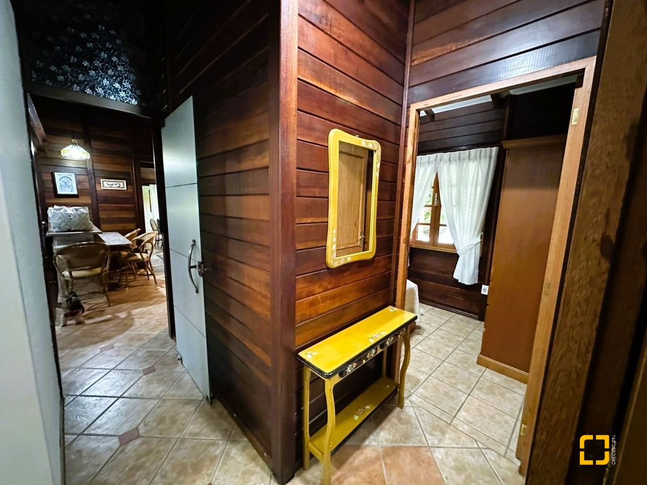 Casa de Condomínio com 240m², 4 quartos (sendo 2 suítes), 4 garagens, no bairro Rio dos Bugres em Rancho Queimado