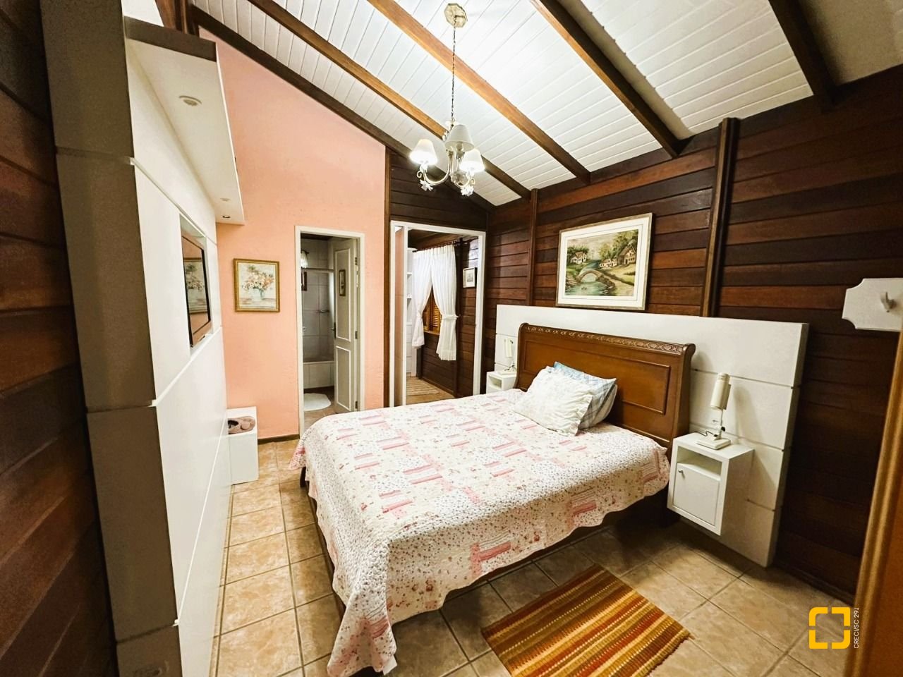 Casa de Condomínio com 240m², 4 quartos (sendo 2 suítes), 4 garagens, no bairro Rio dos Bugres em Rancho Queimado
