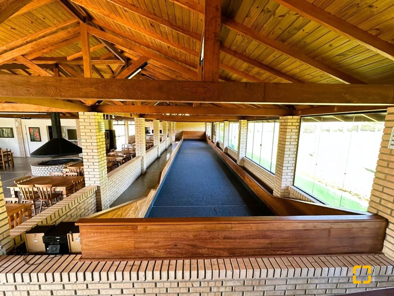 Casa de Condomínio com 240m², 4 quartos (sendo 2 suítes), 4 garagens, no bairro Rio dos Bugres em Rancho Queimado