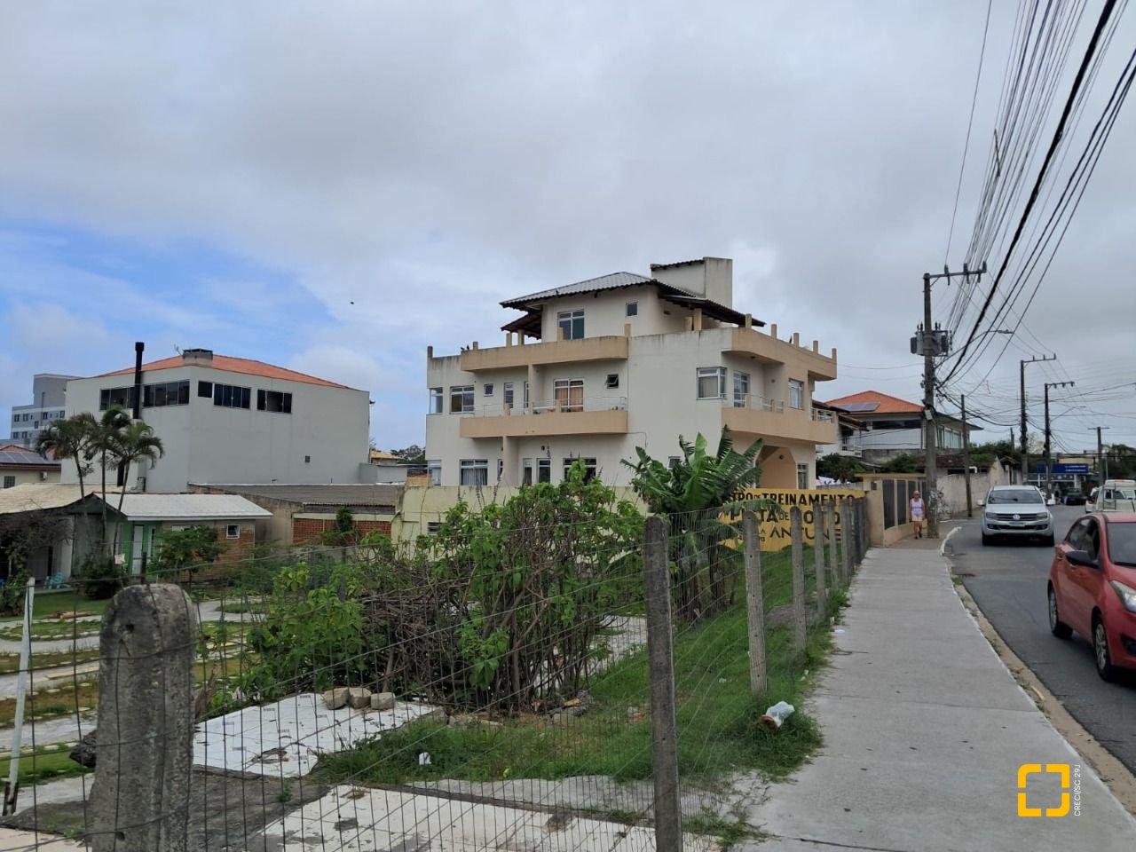 Prédio com 662m², 5 garagens, no bairro Ingleses em Florianópolis