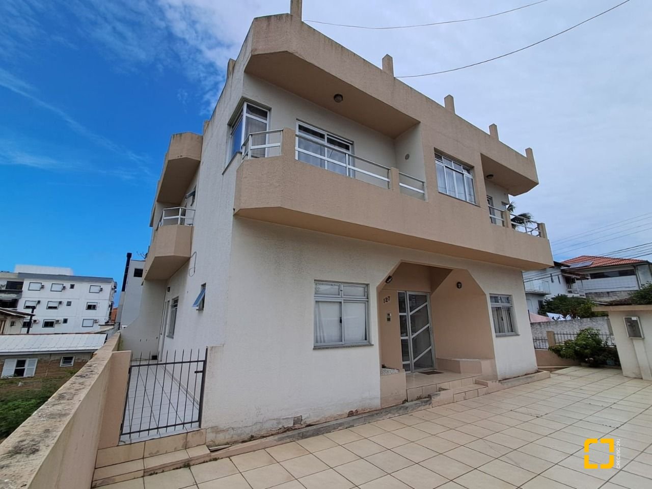 Prédio com 662m², 5 garagens, no bairro Ingleses em Florianópolis