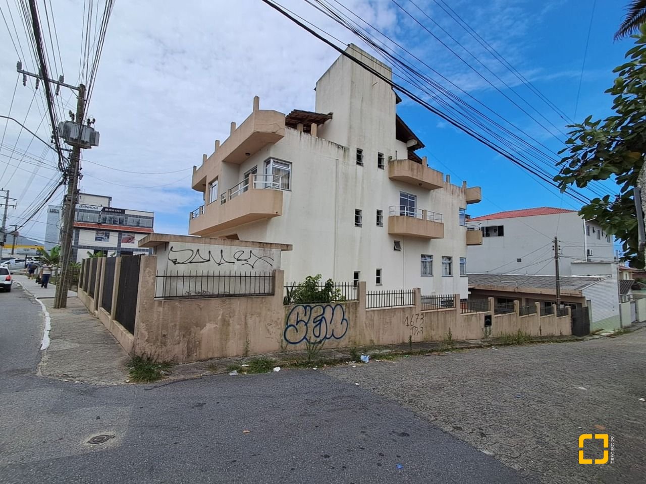 Prédio com 662m², 5 garagens, no bairro Ingleses em Florianópolis