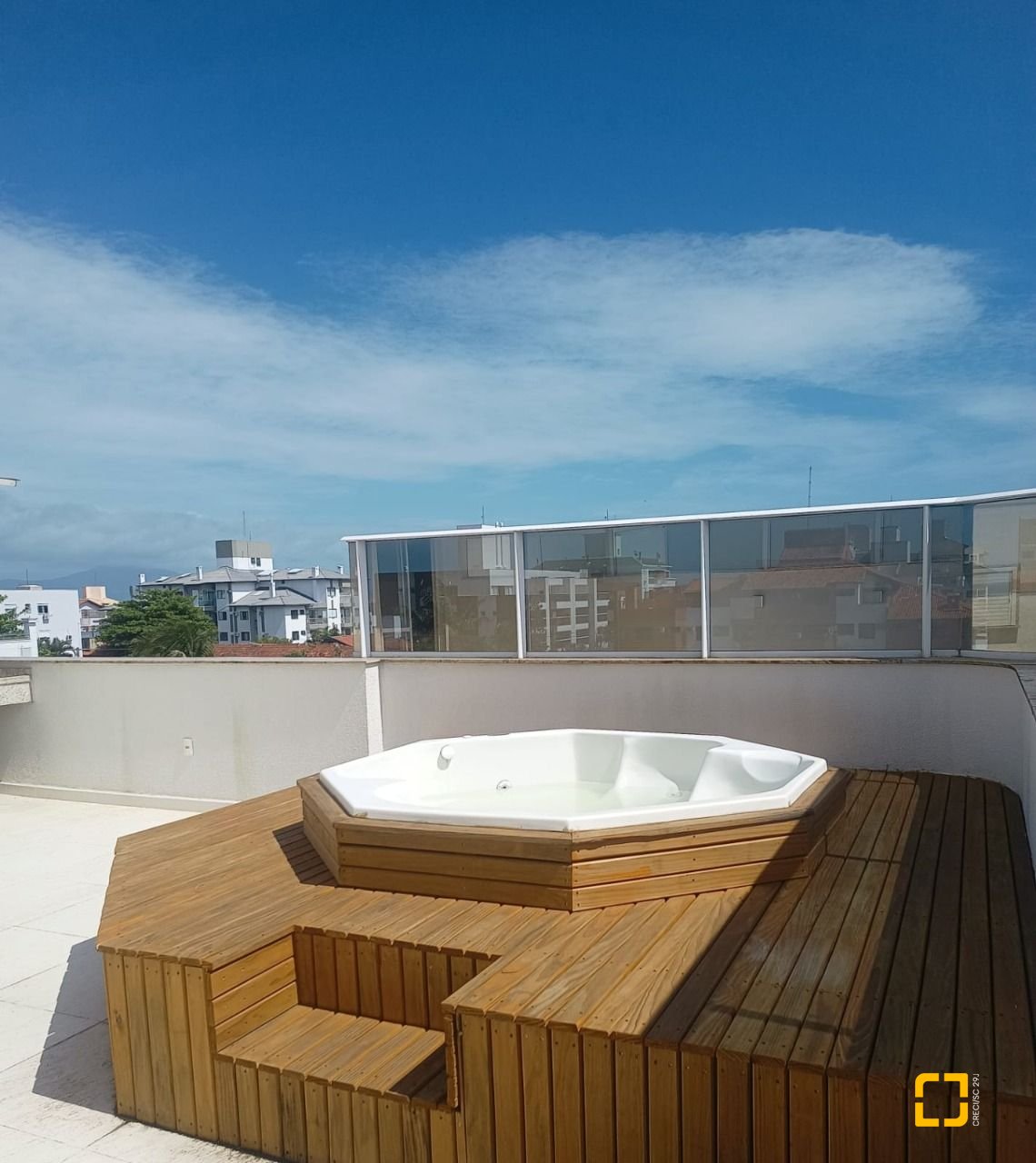 Cobertura com 122m², 3 quartos (sendo 1 suíte), 1 garagem, no bairro Canasvieiras em Florianópolis