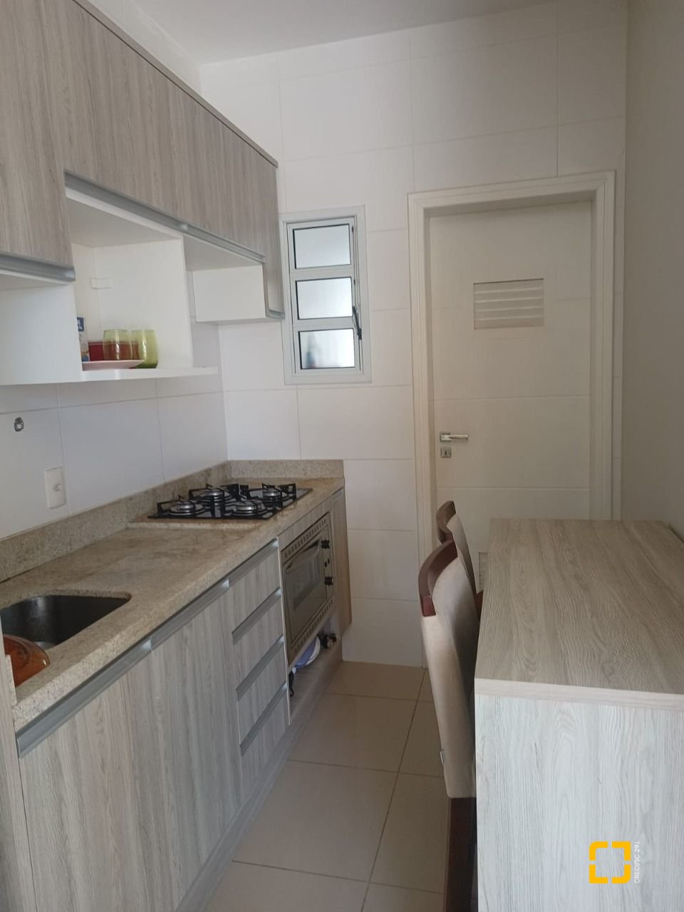 Cobertura com 122m², 3 quartos (sendo 1 suíte), 1 garagem, no bairro Canasvieiras em Florianópolis