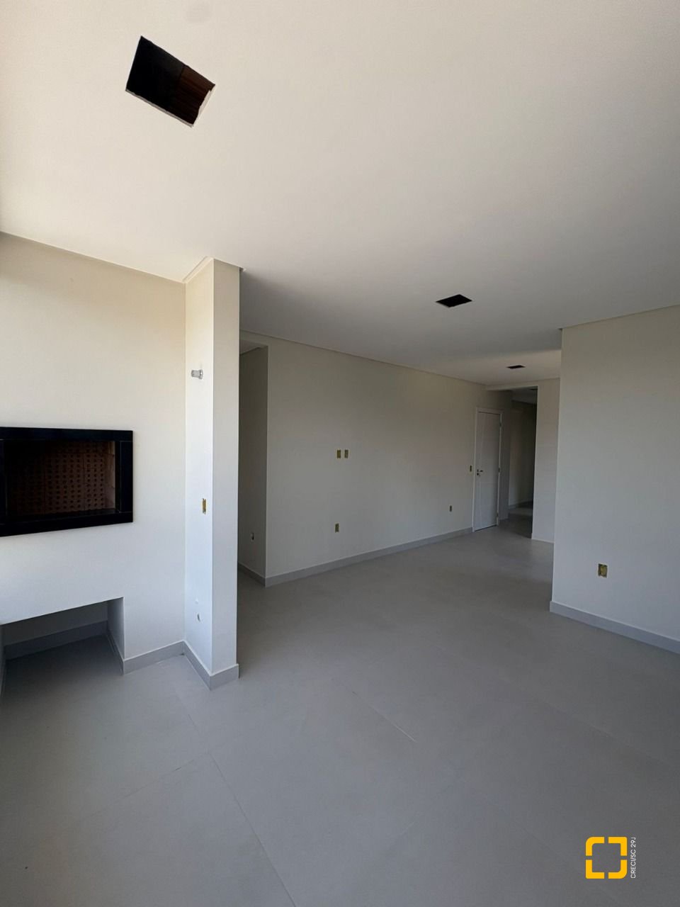 Casa com 63m², 2 quartos (sendo 1 suíte), 1 garagem, no bairro Nova Palhoça em Palhoça