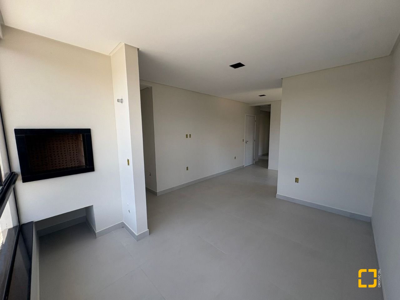 Casa com 63m², 2 quartos (sendo 1 suíte), 1 garagem, no bairro Nova Palhoça em Palhoça