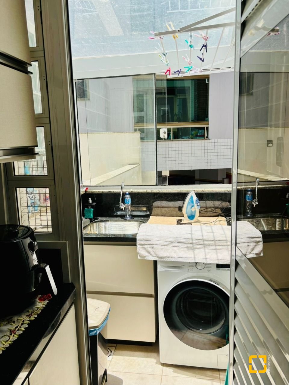 Apartamento com 72m², 3 quartos (sendo 1 suíte), 1 garagem, no bairro Bom Abrigo em Florianópolis