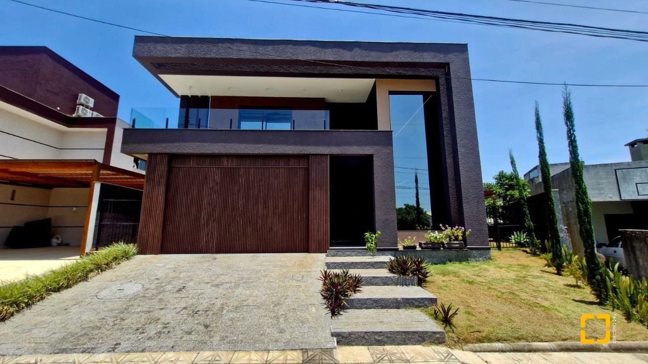 Casa de Condomínio com 228m², 3 quartos (sendo 1 suíte), 2 garagens, no bairro Vargem Grande em Florianópolis