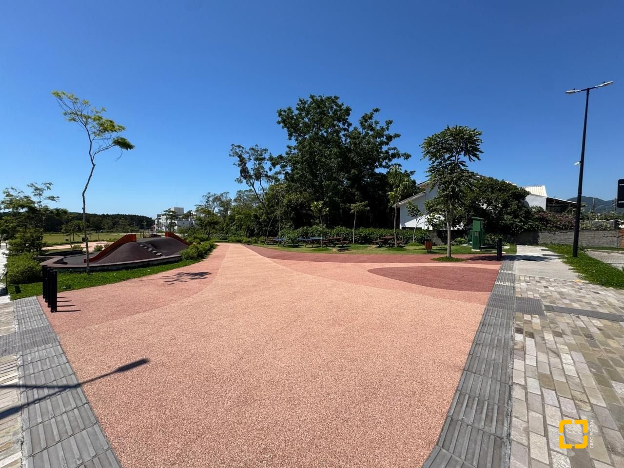 Terreno com 377m², no bairro Campeche em Florianópolis