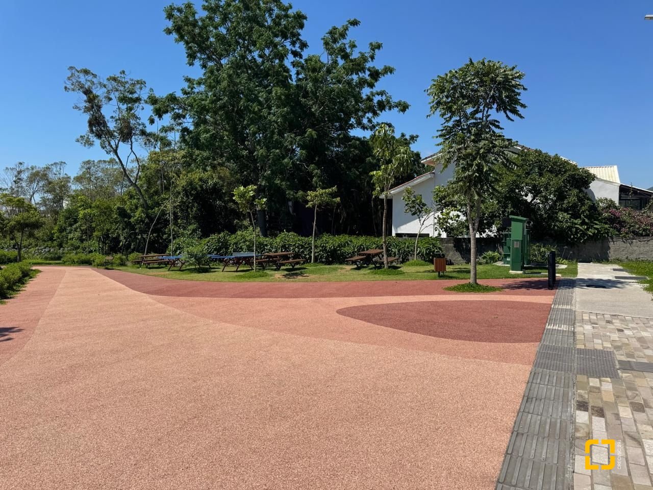 Terreno com 377m², no bairro Campeche em Florianópolis