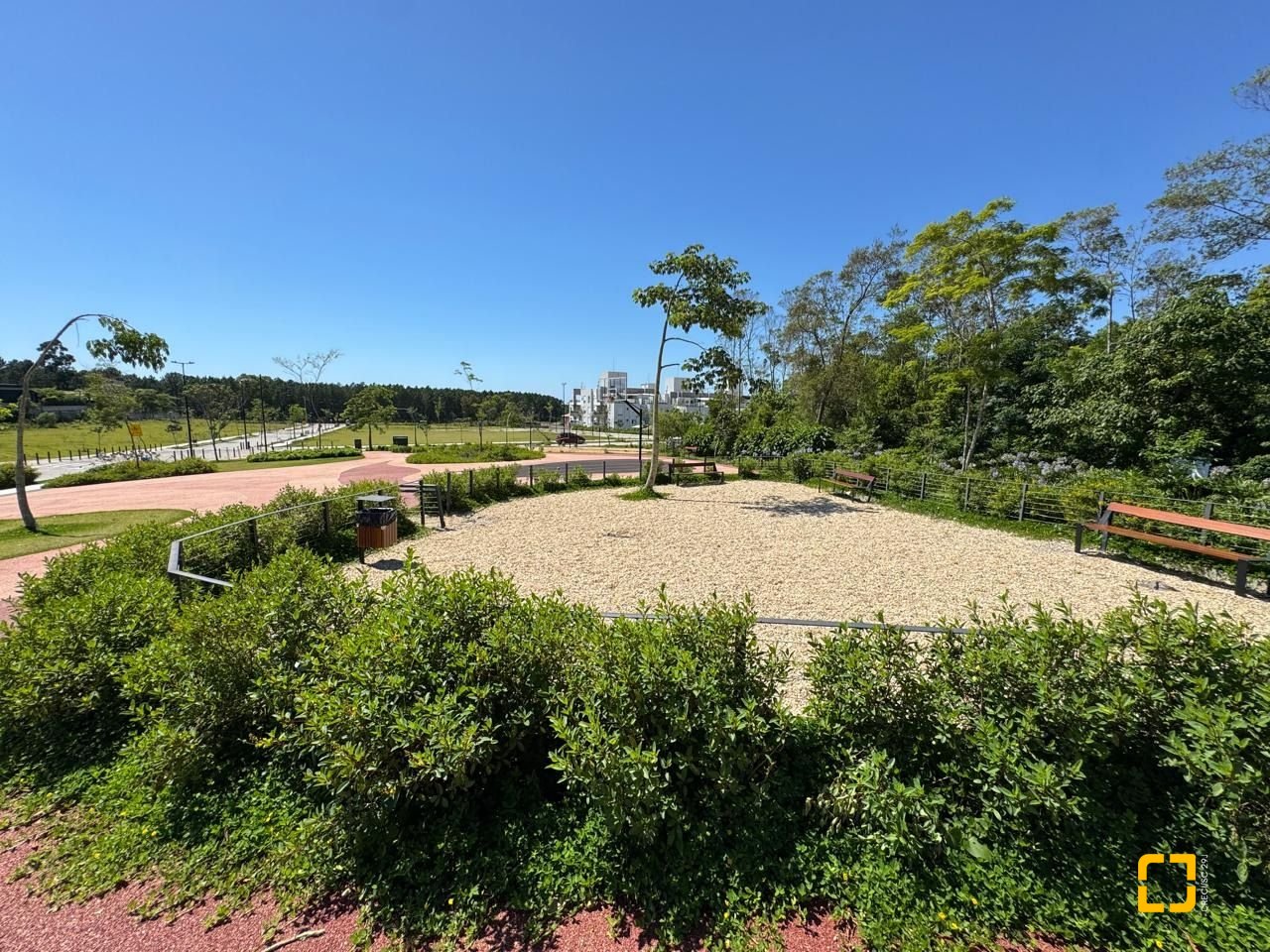 Terreno com 377m², no bairro Campeche em Florianópolis