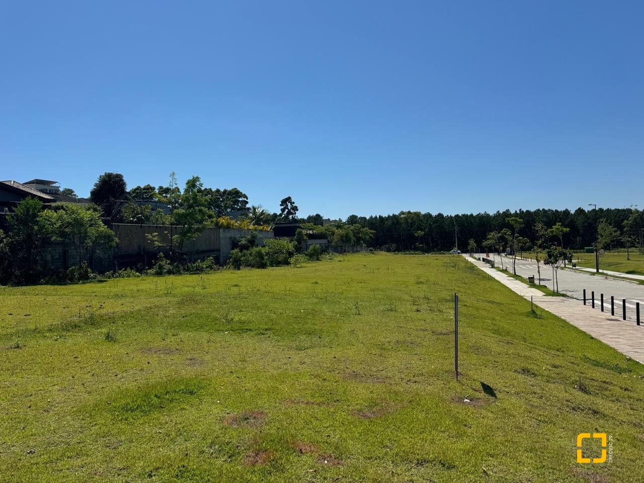 Terreno com 372m², no bairro Campeche em Florianópolis
