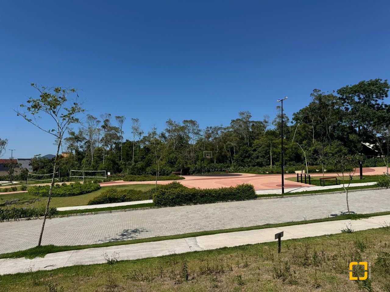Terreno com 372m², no bairro Campeche em Florianópolis