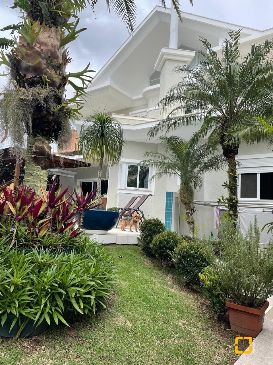 Casa com 416m², 10 quartos (sendo 5 suítes), 6 garagens, no bairro Jurerê Internacional em Florianópolis