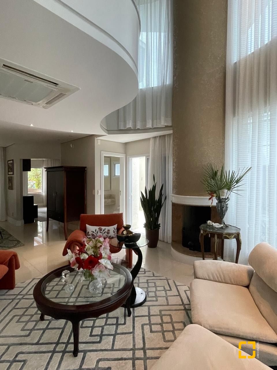 Casa com 416m², 10 quartos (sendo 5 suítes), 6 garagens, no bairro Jurerê Internacional em Florianópolis