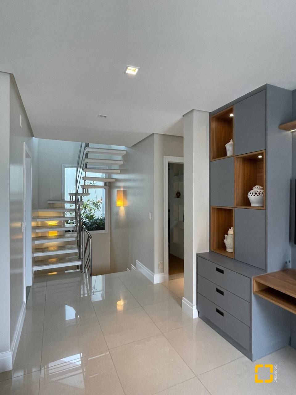 Casa com 416m², 10 quartos (sendo 5 suítes), 6 garagens, no bairro Jurerê Internacional em Florianópolis