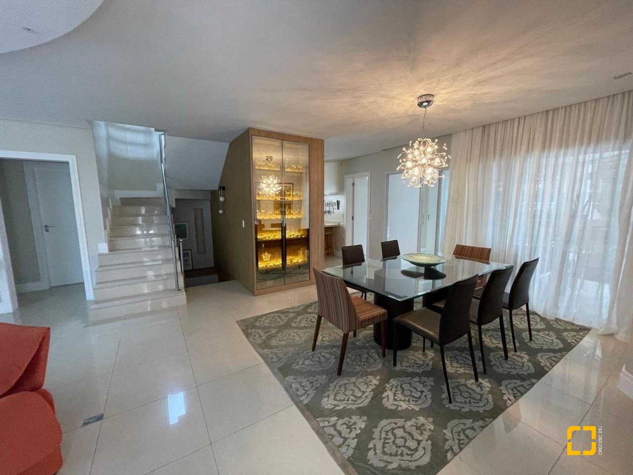 Casa com 416m², 10 quartos (sendo 5 suítes), 6 garagens, no bairro Jurerê Internacional em Florianópolis