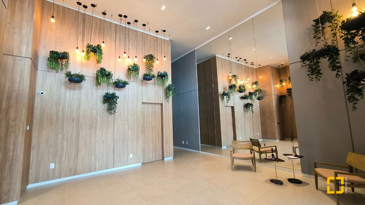 Apartamento com 72m², 4 quartos (sendo 2 suítes), 2 garagens, no bairro Balneário em Florianópolis