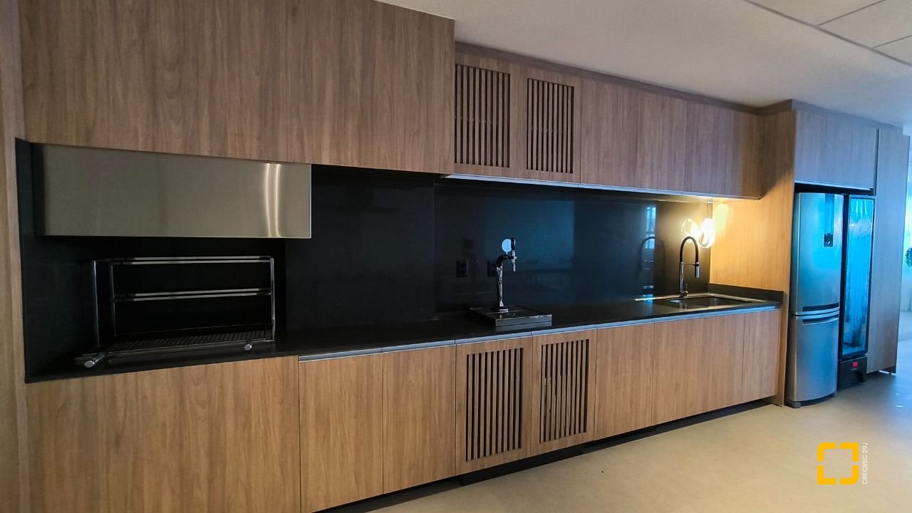 Apartamento com 72m², 4 quartos (sendo 2 suítes), 2 garagens, no bairro Balneário em Florianópolis