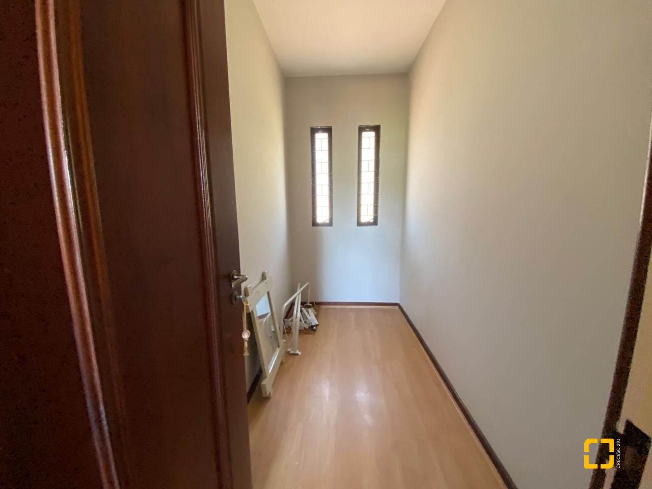 Casa com 304m², 6 quartos (sendo 2 suítes), 2 garagens, no bairro João Paulo em Florianópolis