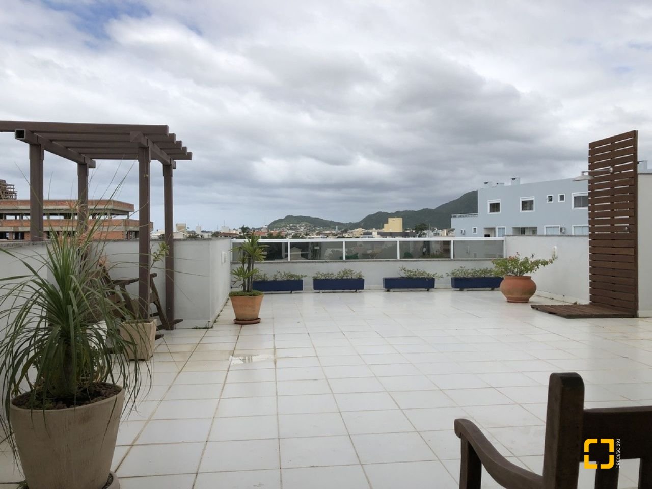 Cobertura com 139m², 2 quartos (sendo 1 suíte), 1 garagem, no bairro Ingleses do Rio Vermelho em Florianópolis