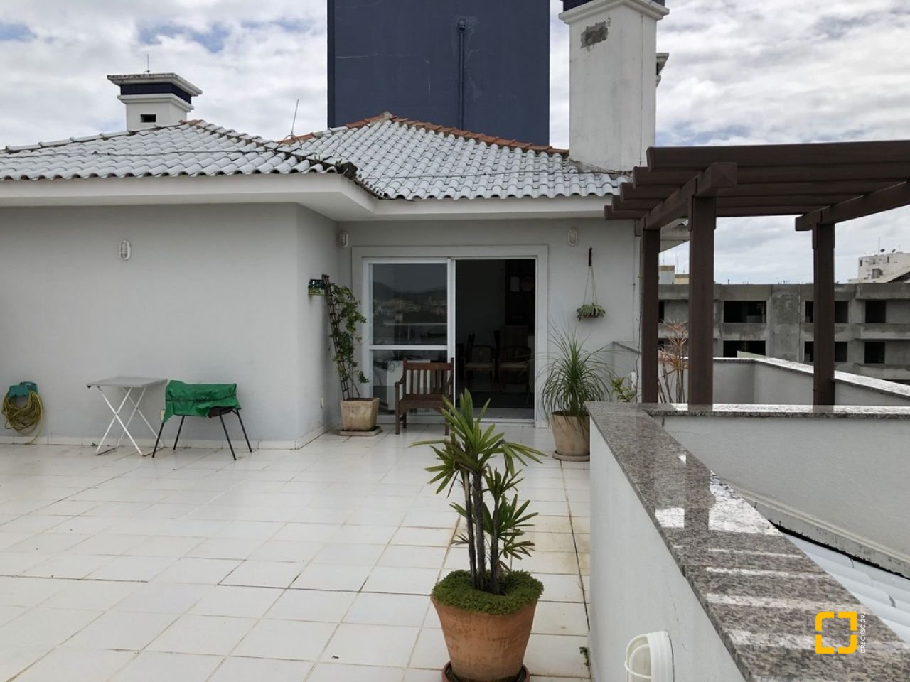 Cobertura com 139m², 2 quartos (sendo 1 suíte), 1 garagem, no bairro Ingleses do Rio Vermelho em Florianópolis