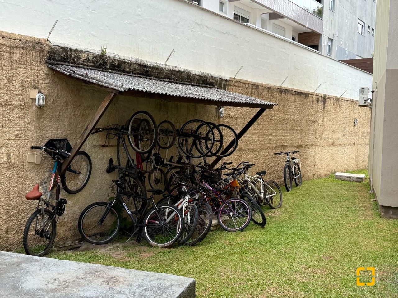 Apartamento com 59m², 3 quartos, 1 garagem, no bairro Itacorubi em Florianópolis