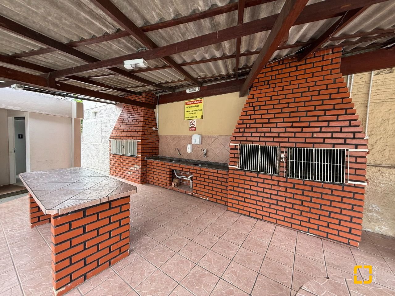 Apartamento com 59m², 3 quartos, 1 garagem, no bairro Itacorubi em Florianópolis