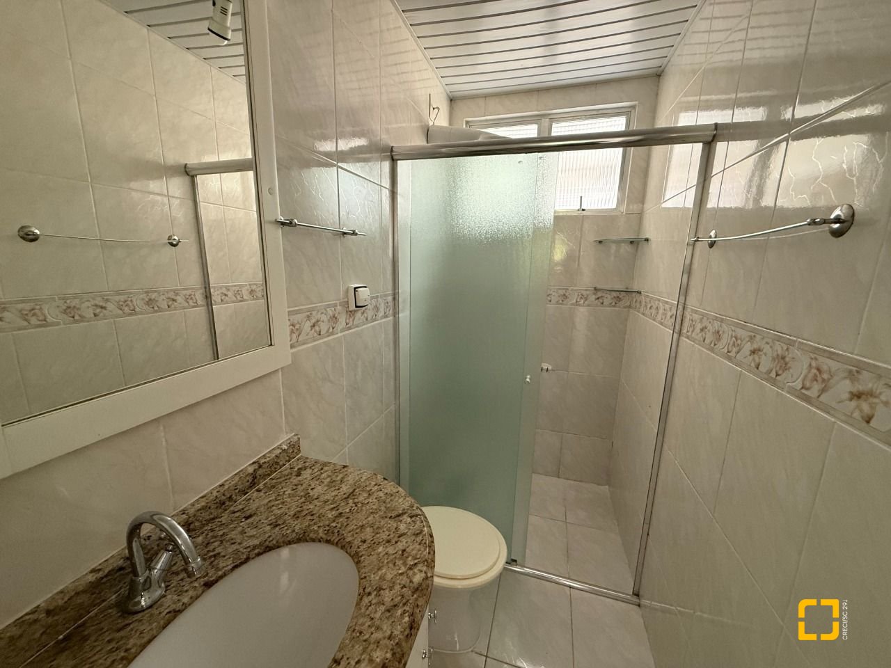 Apartamento com 59m², 3 quartos, 1 garagem, no bairro Itacorubi em Florianópolis