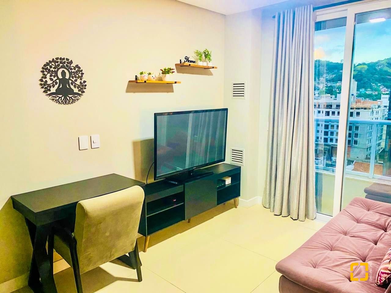 Studio com 39m², 1 quarto, 1 garagem, no bairro Centro em Florianópolis