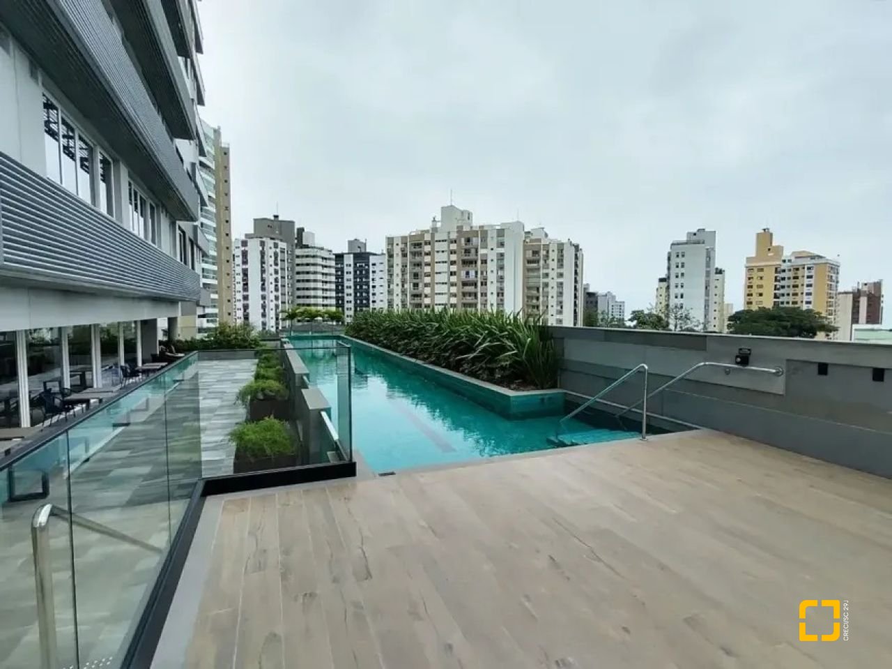 Studio com 39m², 1 quarto, 1 garagem, no bairro Centro em Florianópolis