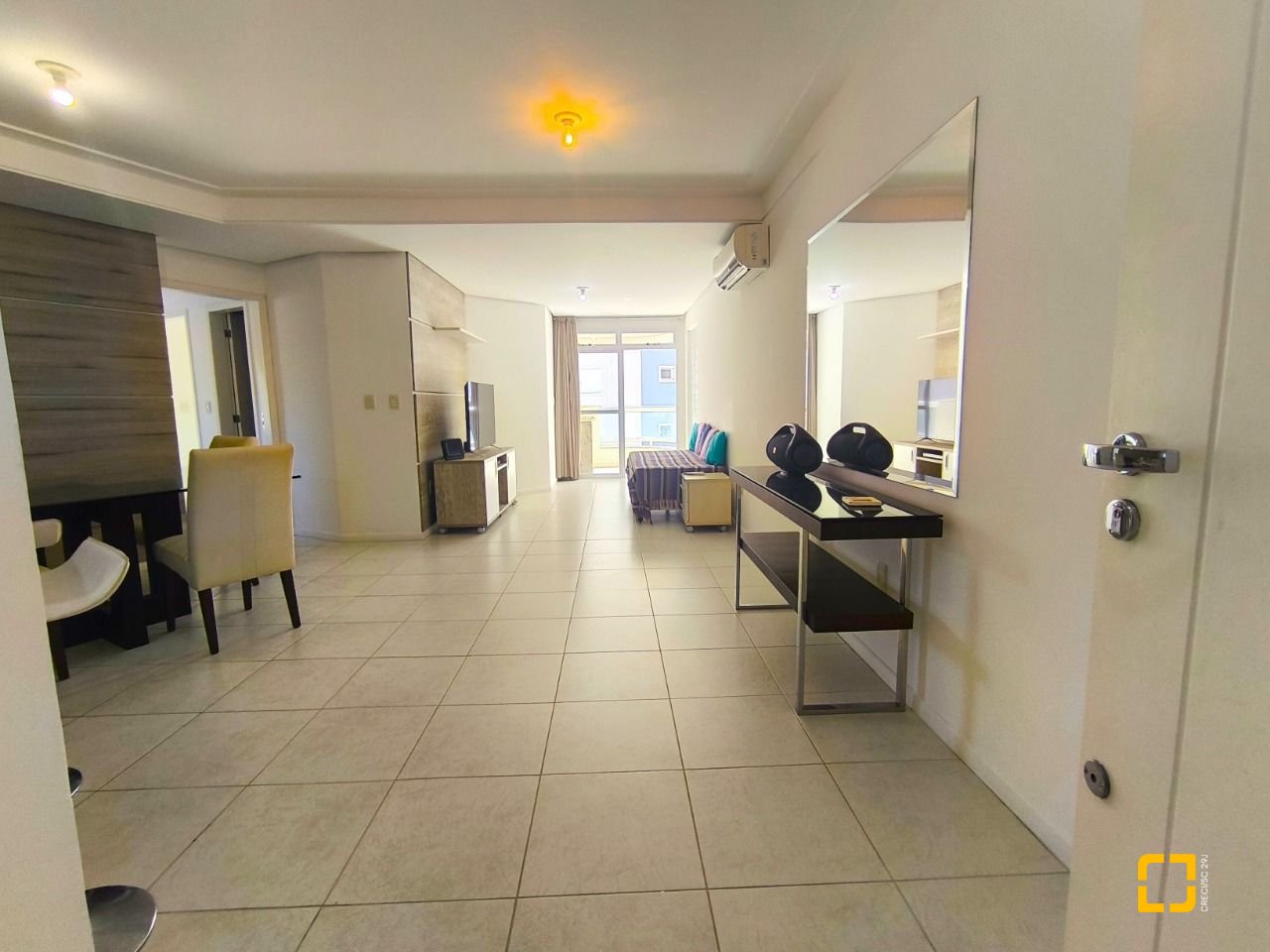 Apartamento com 103m², 4 quartos (sendo 1 suíte), 2 garagens, no bairro Itacorubi em Florianópolis