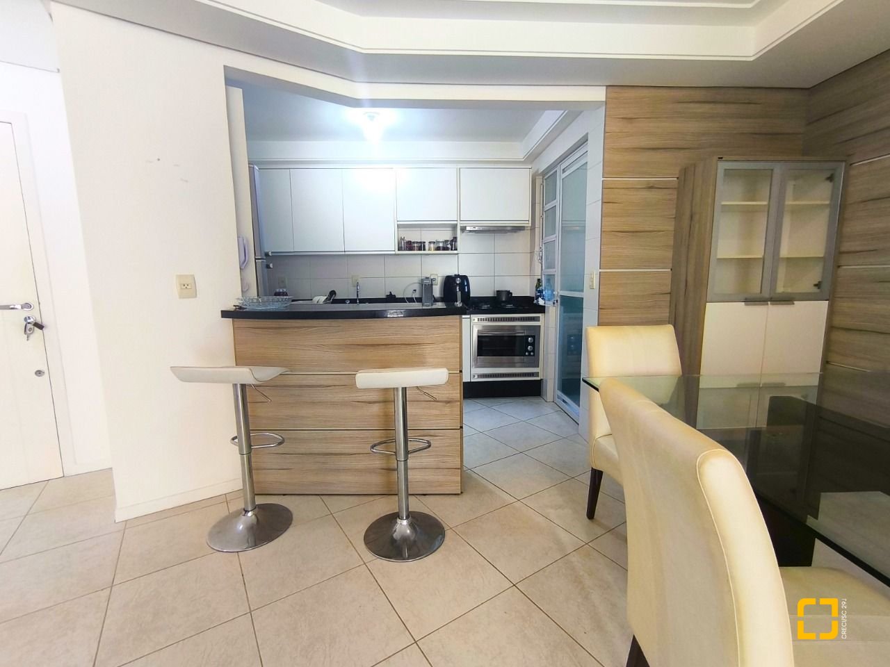 Apartamento com 103m², 4 quartos (sendo 1 suíte), 2 garagens, no bairro Itacorubi em Florianópolis