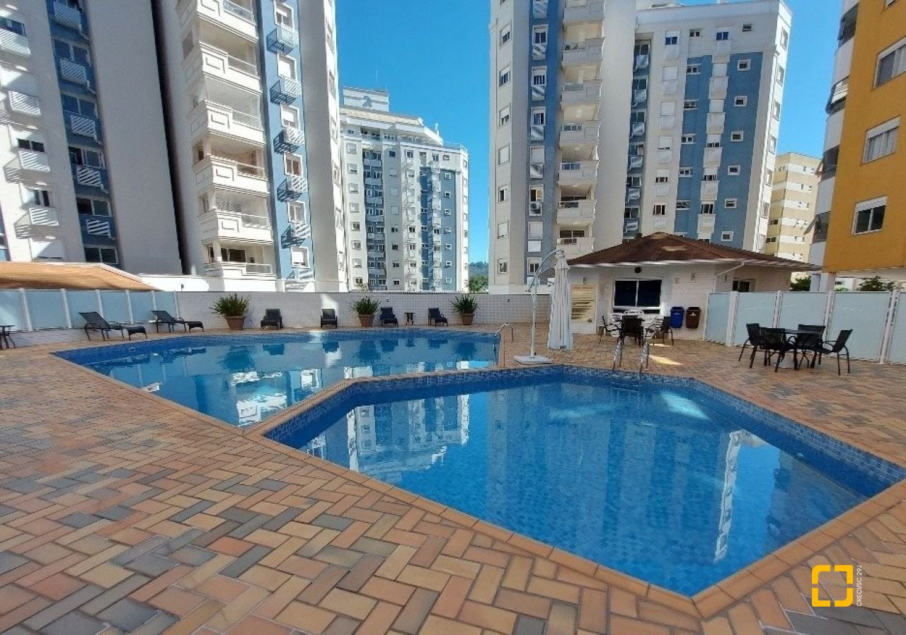 Apartamento com 103m², 4 quartos (sendo 1 suíte), 2 garagens, no bairro Itacorubi em Florianópolis
