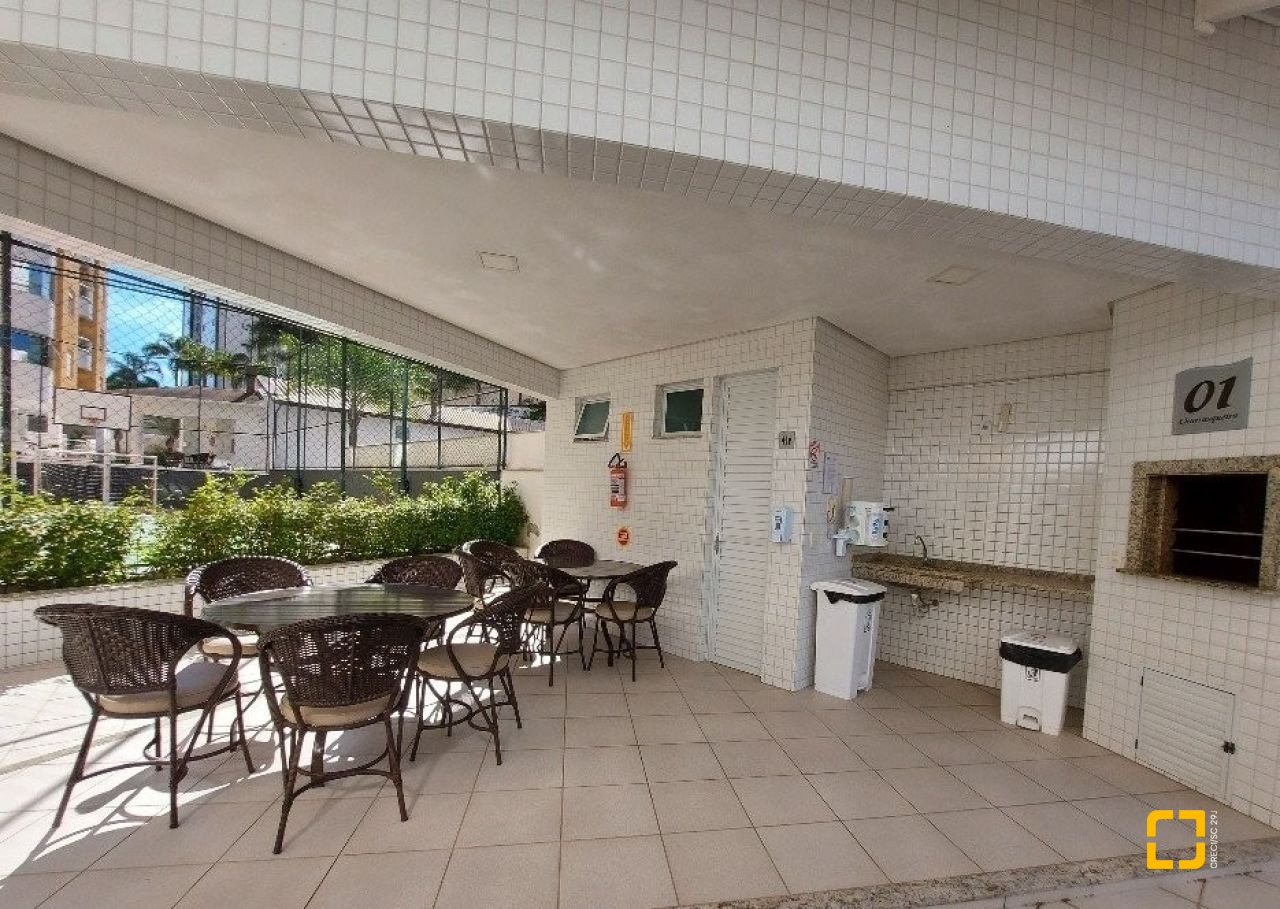 Apartamento com 103m², 4 quartos (sendo 1 suíte), 2 garagens, no bairro Itacorubi em Florianópolis