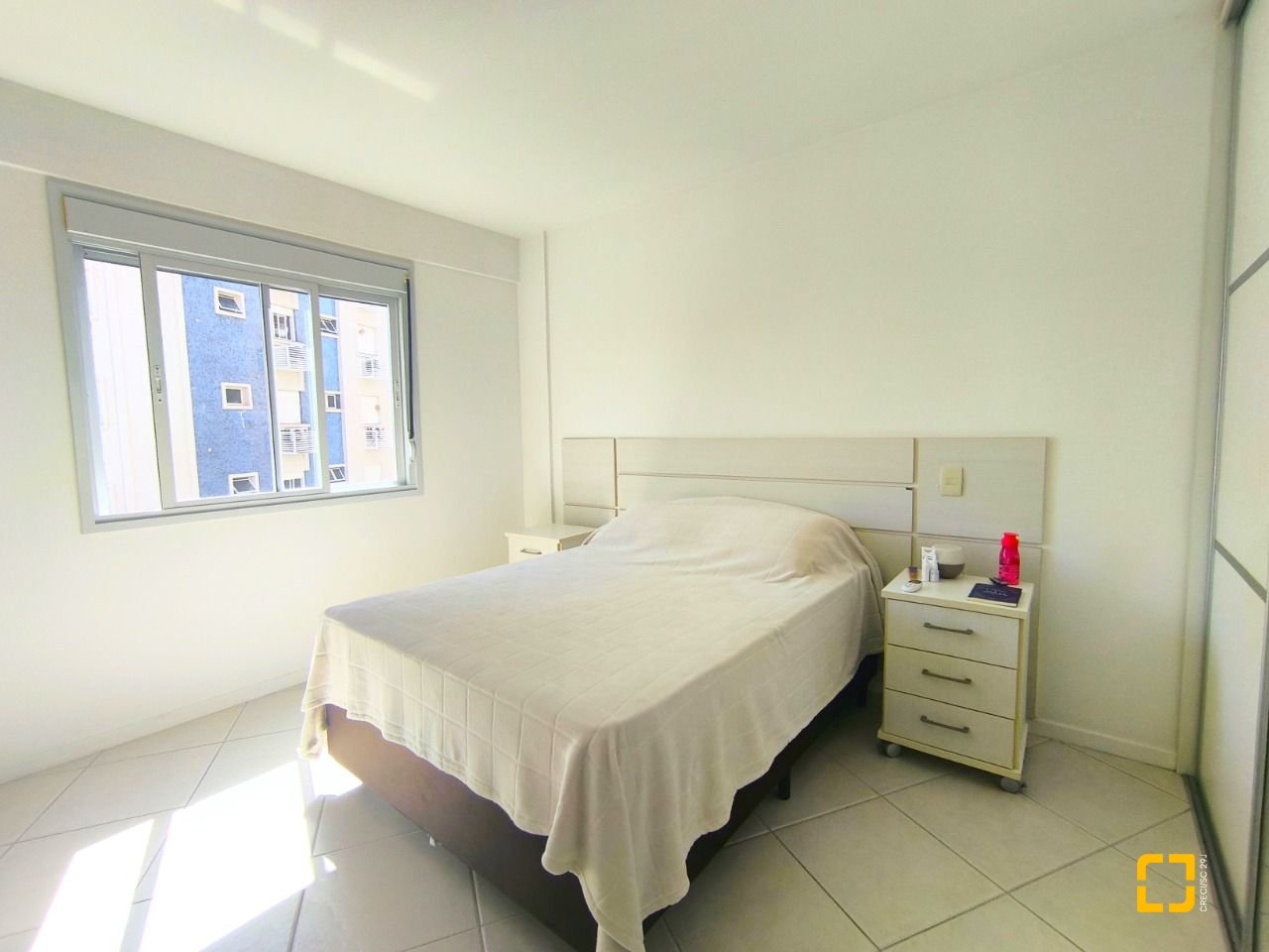 Apartamento com 103m², 4 quartos (sendo 1 suíte), 2 garagens, no bairro Itacorubi em Florianópolis