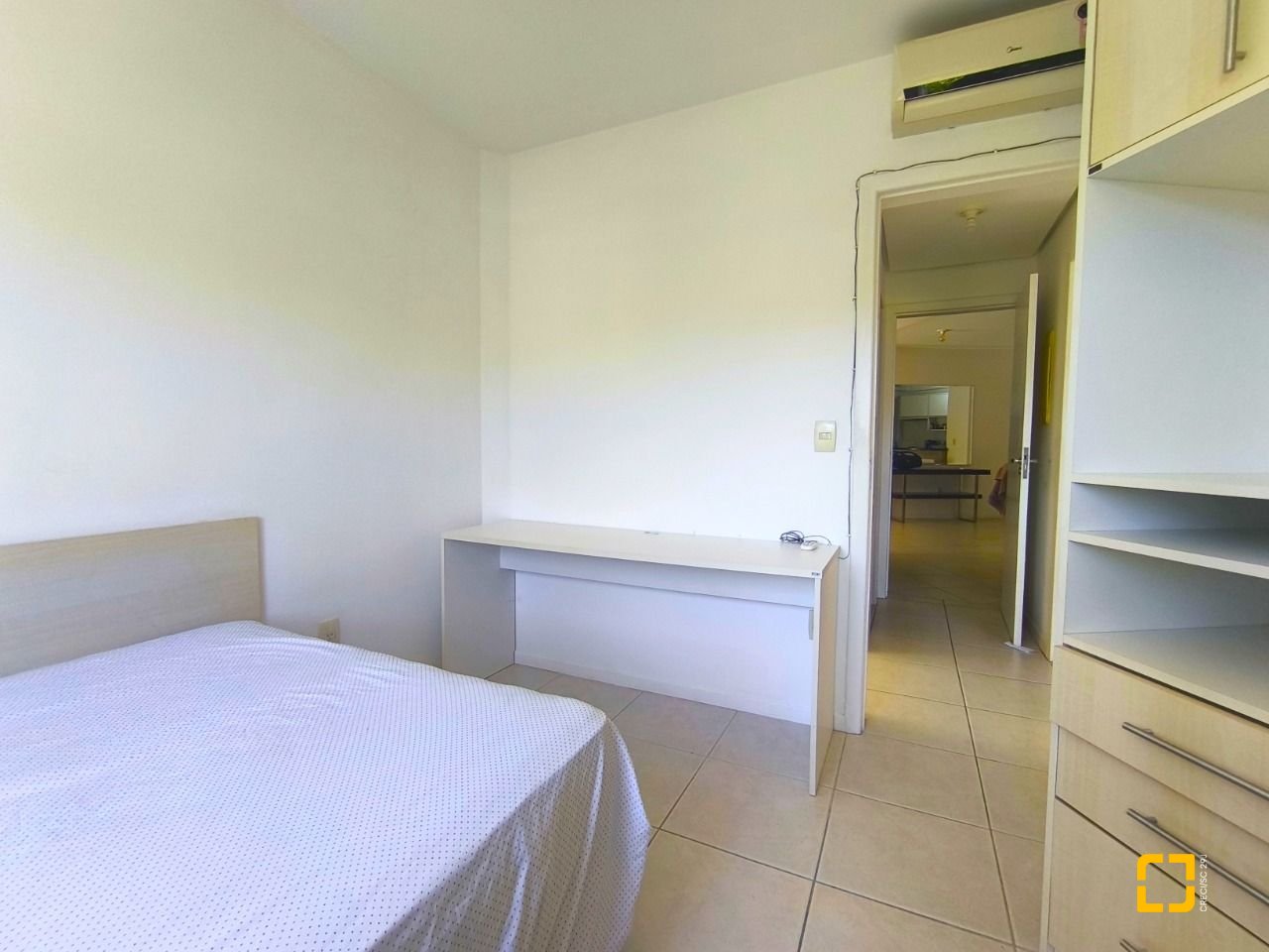 Apartamento com 103m², 4 quartos (sendo 1 suíte), 2 garagens, no bairro Itacorubi em Florianópolis